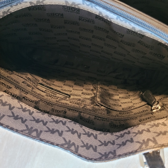 Michael Kors Jet Set Black & Gray Front Card Pocket Open Tote Shoulder Bag EUC - Picture 10 of 16